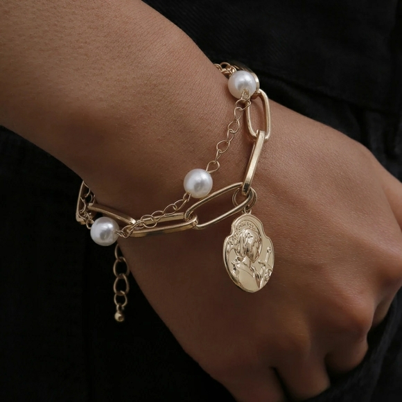 ๐โจ Medallion Pearl Bracelet - Picture 3 of 6